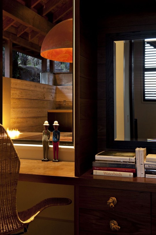 Multifunction Spot of Hillside House