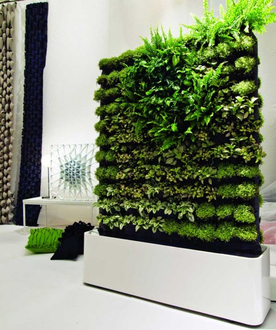 Mobile Green Wall Decoration
