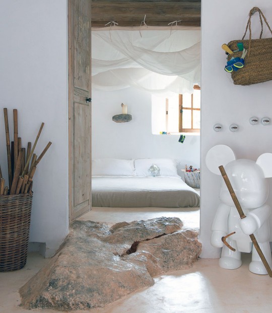 Original White Bedroom Design Cave House