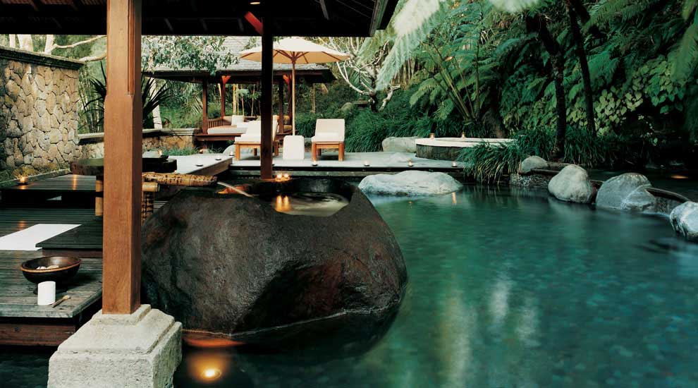 Amazing Stone Tub by the Pool Como Shambhala Resort