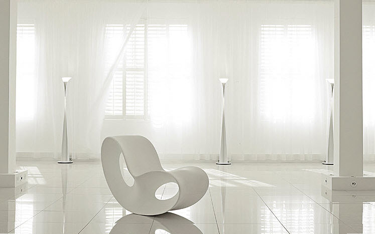 Exotic White Curvy Chair Design