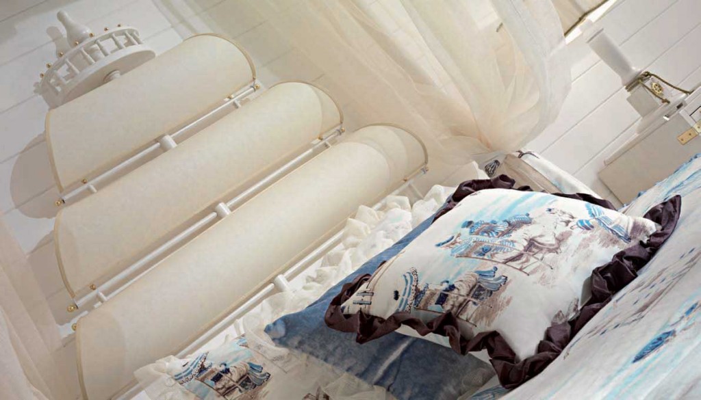 Unique Bed with Sails Decorations for Kids