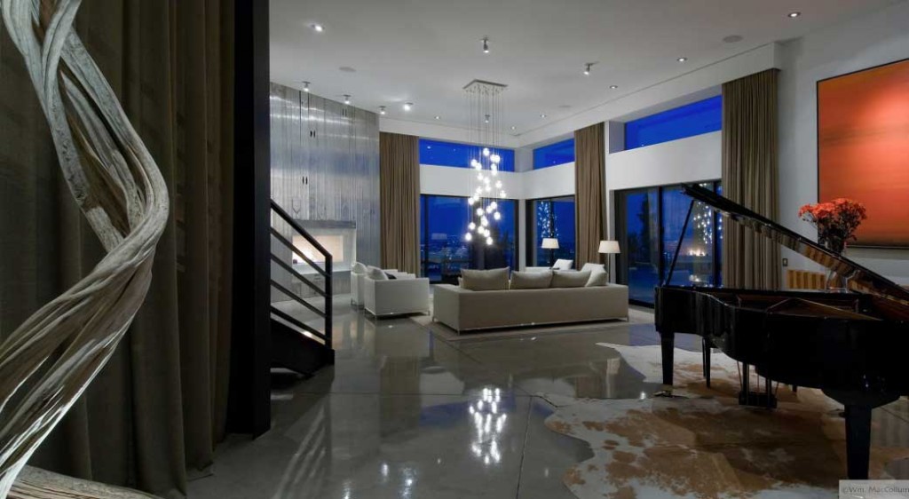 Great Living Room Lighting with Piano