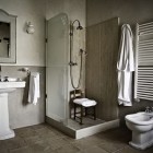 Simple and Minimalist Bathroom Design