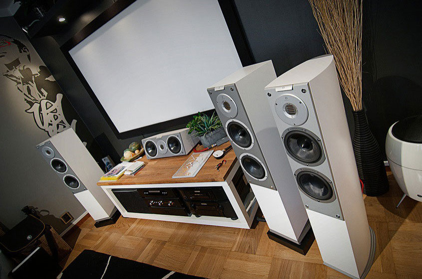 Modern Living Room with Home Audio Setup Ideas