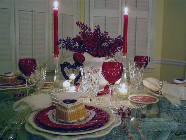 Classic Table Decor with Red Chandelier and Glass