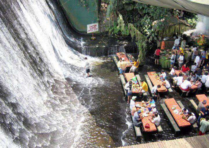 Unique Villa Escudero Waterfalls Restaurant