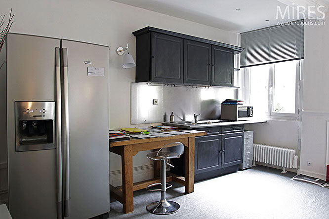 White Kitchen with Black Cabinet Design