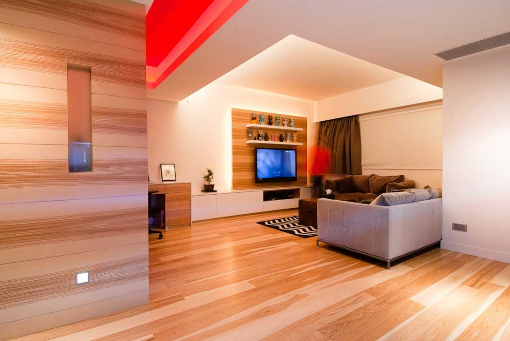Wood Living Room with LED TV