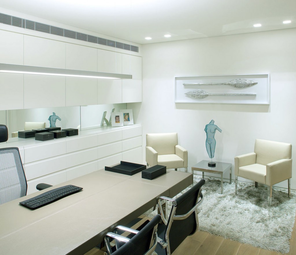 Bright Modern Work Space Design