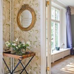 Round Mirror Corner With Gold Frame