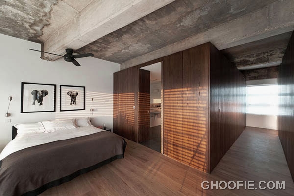 Charming Bedroom Loft Design with Concrete Ceiling