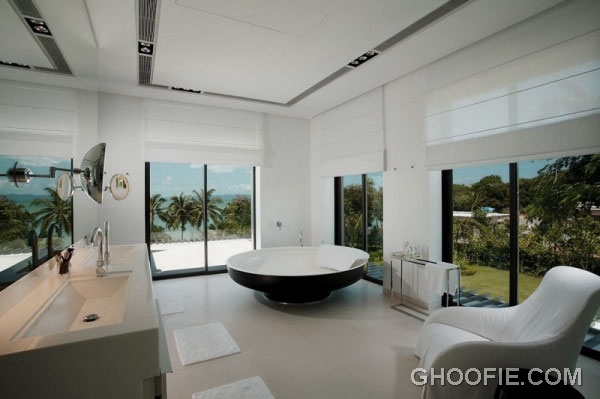 Ultra Modern Bathroom Design Ideas with Luxurious Furniture