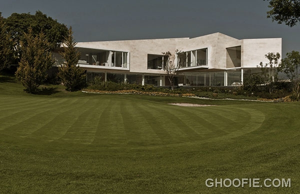 Luxurious Marble House Design Ideas with Private Golf Course