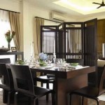Black dining room design idea