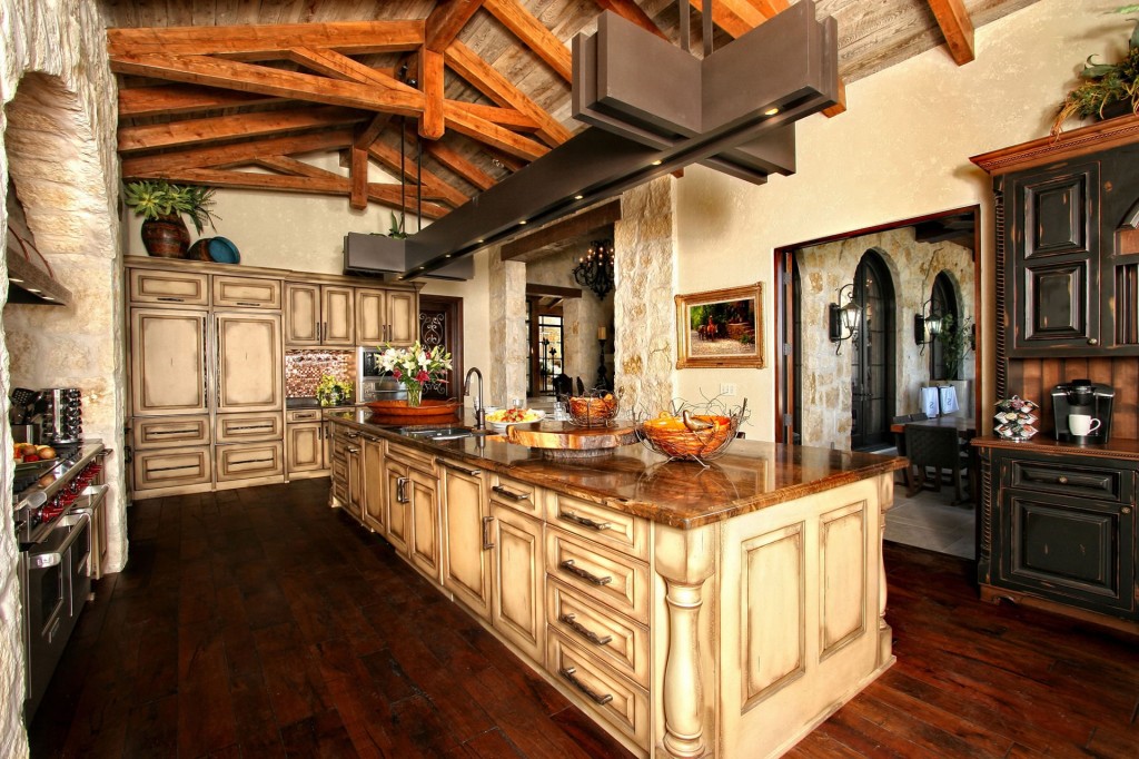 Rustic kitchen design with island